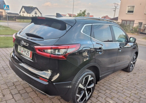 Nissan Qashqai cena 75800 przebieg: 97000, rok produkcji 2018 z Zalewo małe 254